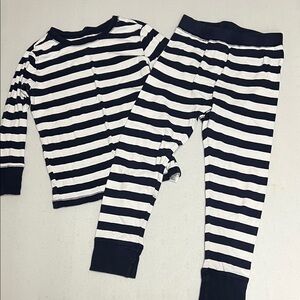 Unisex, navy and white striped long sleeve pajamas
Gap